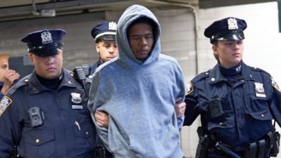 Siapakah Kamel Hawkins, 'maniak' berusia 23 tahun yang mendorong pria sembarangan di depan kereta bawah tanah NYC?