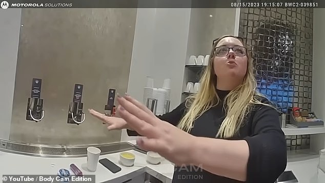 Rekaman bodycam yang mengejutkan menangkap momen Rachel Jackson menjadi histeris dan mengalami kehancuran di bandara, berkelahi dengan polisi.