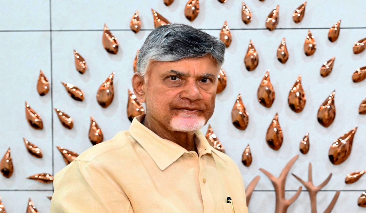 Basis unik di Andhra! CM Naidu mengumumkan bahwa hanya mereka yang memiliki lebih dari dua anak yang dapat ikut serta dalam pemilihan sipil. Kebijakan tersebut akan segera diterapkan Basis unik di Andhra! CM Naidu mengumumkan bahwa hanya mereka yang memiliki lebih dari dua anak yang dapat ikut serta dalam pemilihan sipil. Kebijakan tersebut akan segera diterapkan