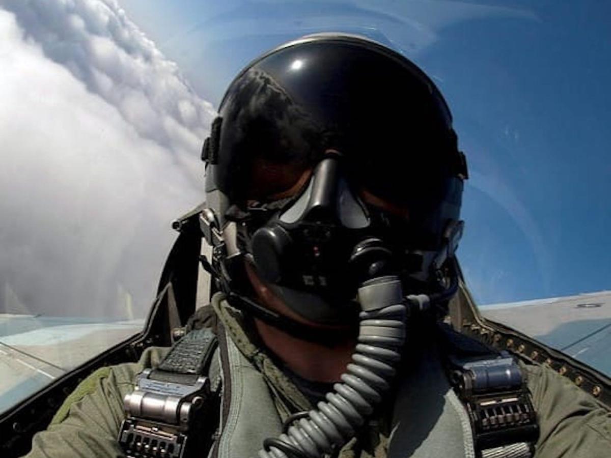 Ukraina mengatakan salah satu pilot F-16 mereka telah mencapai prestasi yang belum pernah dikemudikan oleh siapa pun sebelumnya. Ukraina mengatakan salah satu pilot F-16 mereka telah mencapai prestasi yang belum pernah dikemudikan oleh siapa pun sebelumnya.