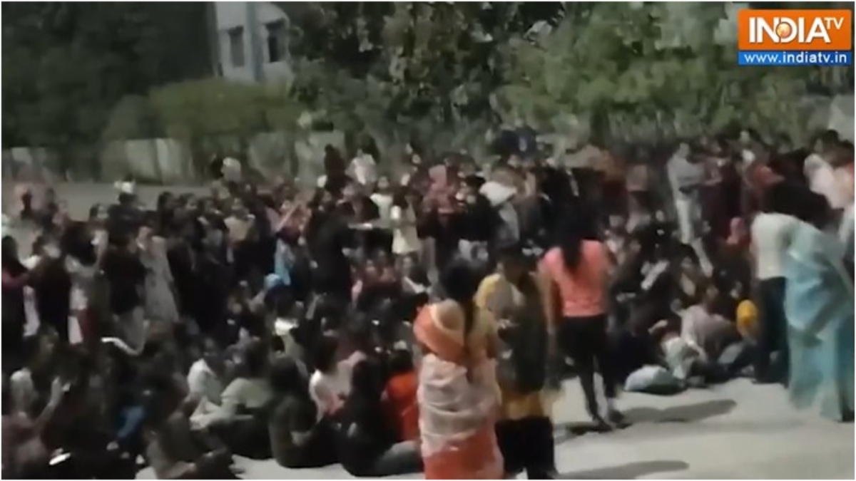 Merekam video di kamar mandi asrama perempuan? Mahasiswa Fakultas Teknik menyerukan tindakan Merekam video di kamar mandi asrama perempuan? Mahasiswa Fakultas Teknik menyerukan tindakan