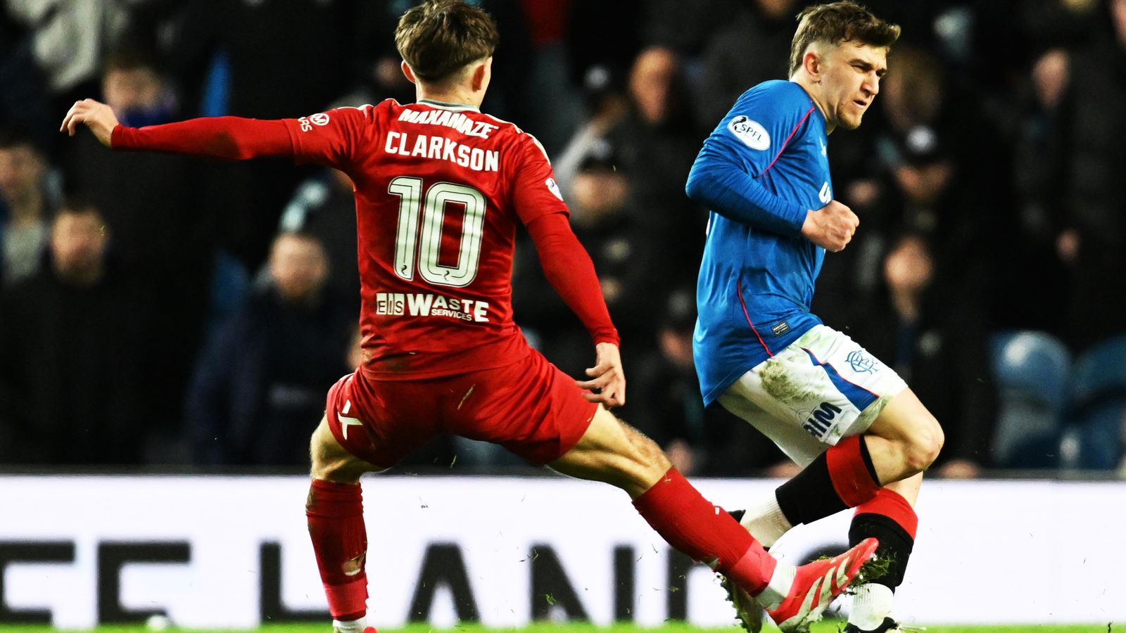 Ref Watch: Haruskah Clarkson dari Aberdeen mendapat kartu merah melawan Rangers? Ref Watch: Haruskah Clarkson dari Aberdeen mendapat kartu merah melawan Rangers?
