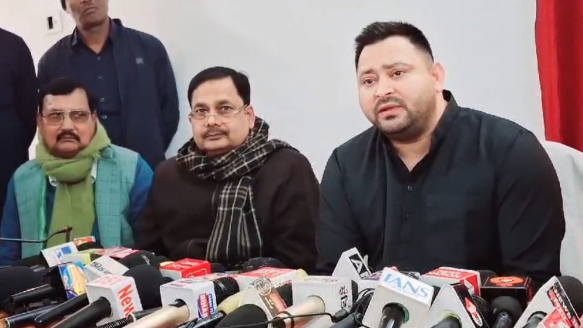 “Ketua Menteri lelah, dia tidak sadar, dia diculik,” kata Tejashwi tentang Nitish Kumar. “Ketua Menteri lelah, dia tidak sadar, dia diculik,” kata Tejashwi tentang Nitish Kumar.