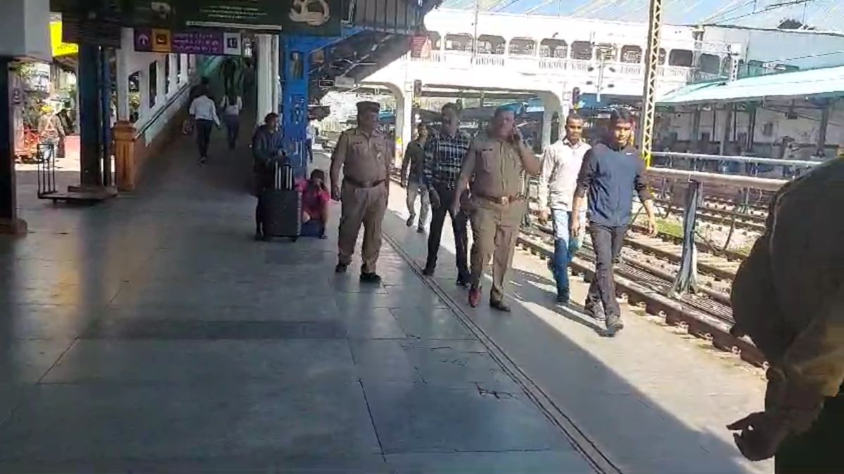 Ia membeberkan alasan mengapa seorang pemuda tewas di kereta api dari Hyderabad menuju Delhi, dan dipukuli hingga tewas oleh empat orang.