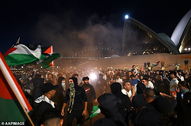 Reli Palestina di Sydney Opera House pada 9 Oktober 2023 (gambar)