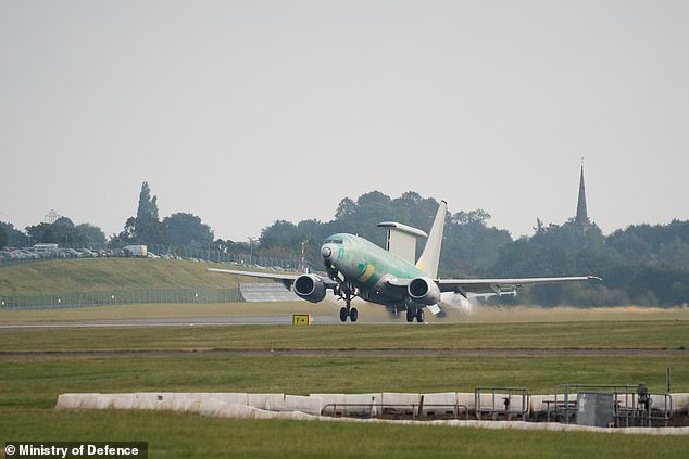 Jet RAF E -7 pertama - kali ini masih belum dicat - ada penerbangan pertama pertama pada bulan September 2024