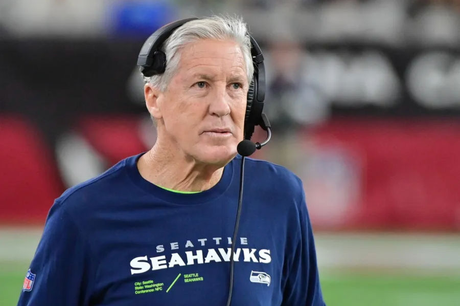 7 Januari 2024; Glendail, Arizona, AS; Pelatih Seattle Sihaux Pete Carroll di babak kedua melawan Cardinals di Arizona di Stadion State Farm. Kredit Wajib: Matt Cartosian-Imagn Pictures