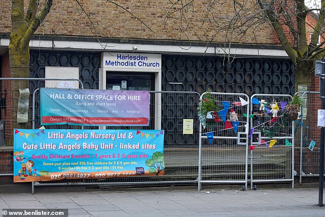 Horlesden Methodist Church dengan Little Angeles Nursery dan Hall dan Ruang Kantor untuk Hail