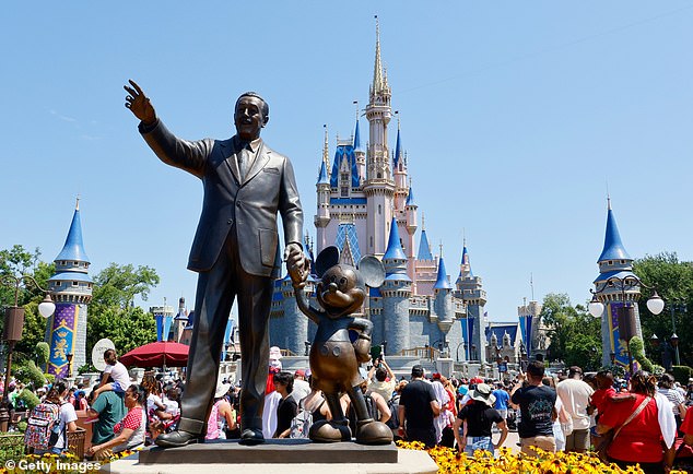 Jackson dapat mengenakan biaya lebih dari 6 1.600 dan menginspirasi Yayasan Make-A-Wish untuk mencapai Disney World untuk putrinya dan memberikan perjalanan