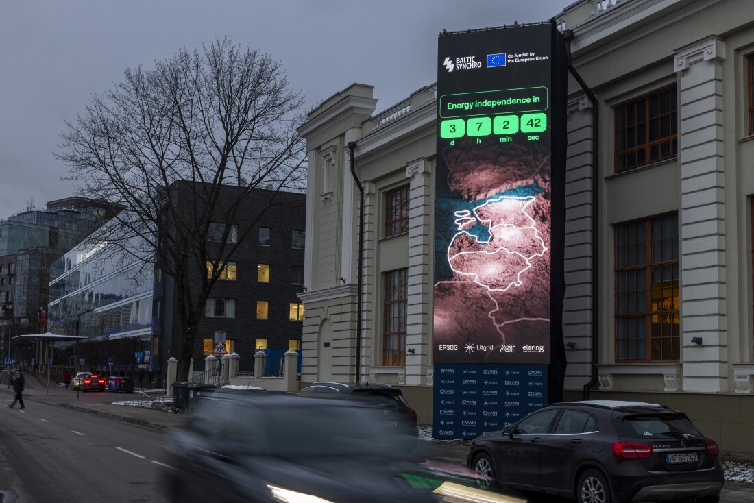 Layar di dekat Energy Museum dan Jembatan Mindugas akan terputus dari negara -negara Baltik jaringan listrik Rusia pada 8 Februari, untuk disinkronkan dengan benua Eropa, pada 4 Februari 2025, di Willywan di Lithuania.