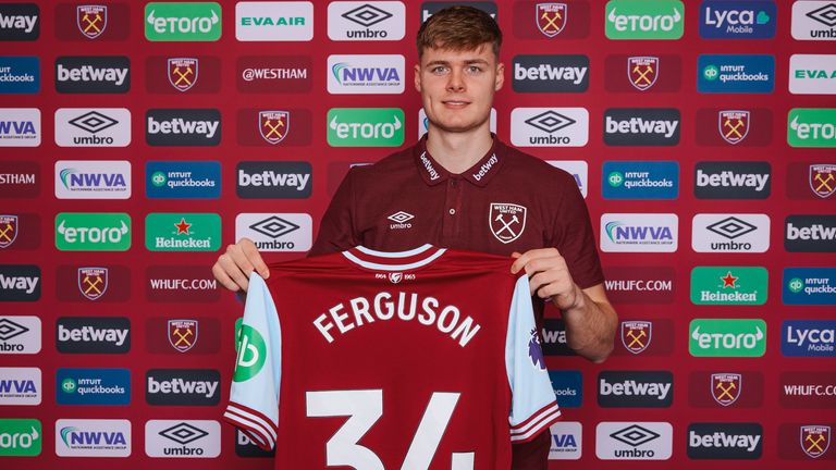 Ferguson akan memakai kemeja no. 34