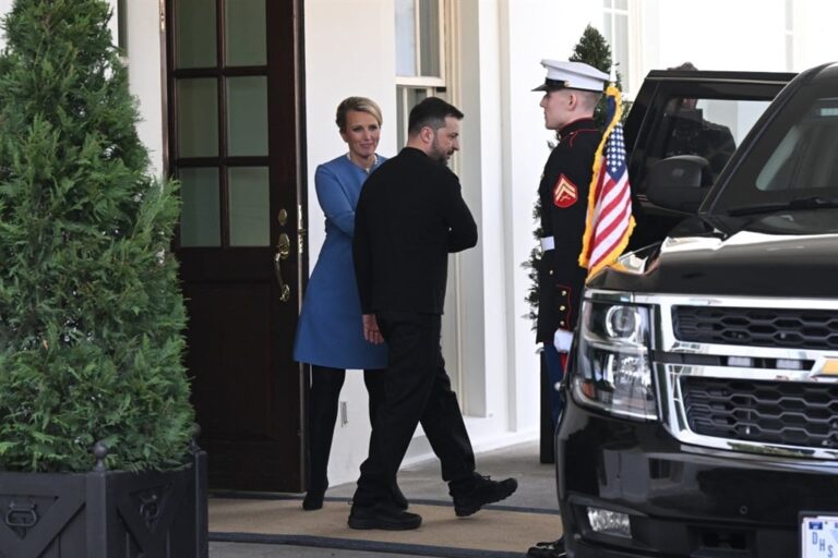 Berita 24 | Terlepas dari Asosiasi SI Ukraina yang percaya diri, orang Amerika, mendukung Zelensky, memukul Gedung Putih